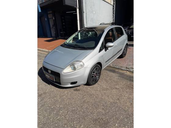 FIAT PUNTO 1.8 ESSENCE 16V FLEX 4P AUTOMATIZADO FIAT PUNTO 1.8 ESSENCE 16V FLEX 4P AUTOMATIZADO